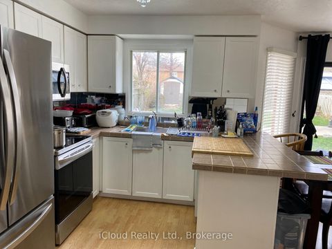 Photo 3 at 87 O'Connor Crescent S, North Richvale, Richmond Hill