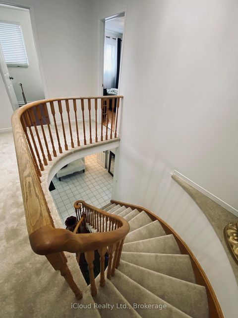 Photo 5 at 87 O'Connor Crescent S, North Richvale, Richmond Hill