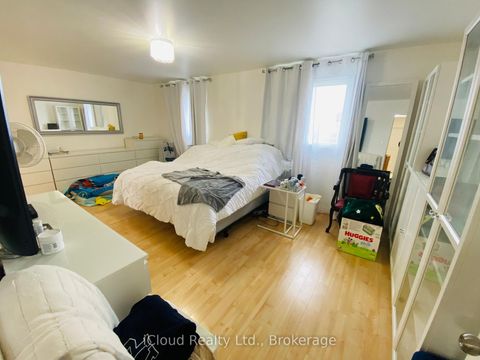 Photo 6 at 87 O'Connor Crescent S, North Richvale, Richmond Hill