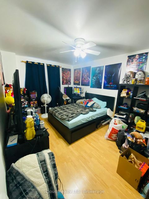 Photo 9 at 87 O'Connor Crescent S, North Richvale, Richmond Hill