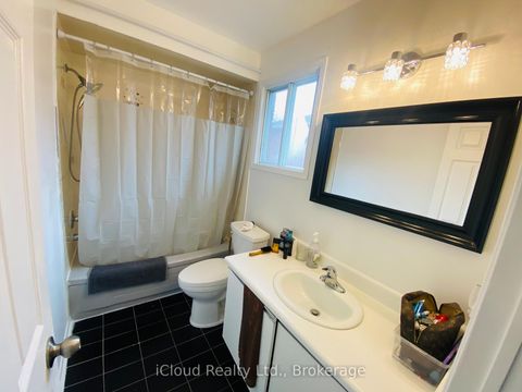 Photo 11 at 87 O'Connor Crescent S, North Richvale, Richmond Hill