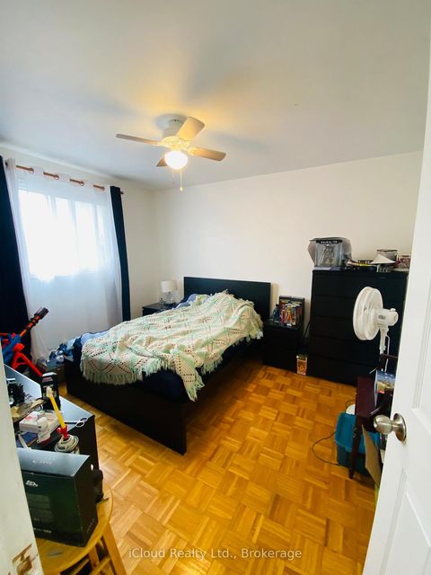 Photo 13 at 87 O'Connor Crescent S, North Richvale, Richmond Hill