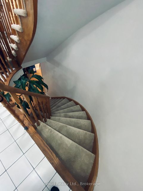 Photo 18 at 87 O'Connor Crescent S, North Richvale, Richmond Hill