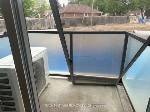 Photo 5 at 135 - 1081 Danforth Road, Eglinton East, Toronto