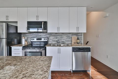 Photo 10 at 318 - 639 Lawrence Avenue W, Lawrence, Toronto