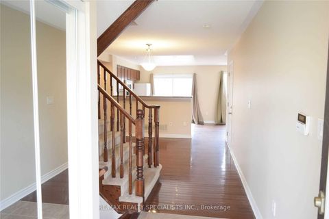 Photo 4 at 3207 Stornoway Circle, BC Bronte Creek, Oakville