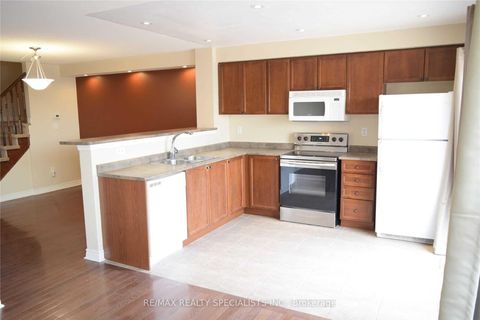 Photo 9 at 3207 Stornoway Circle, BC Bronte Creek, Oakville