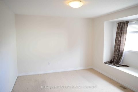 Photo 18 at 3207 Stornoway Circle, BC Bronte Creek, Oakville