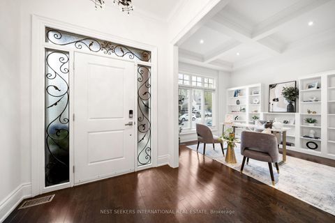 Photo 4 at 117 Parkview Hill Crescent, Parkview, Toronto