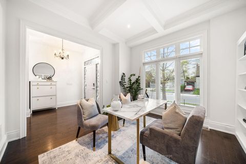 Photo 5 at 117 Parkview Hill Crescent, Parkview, Toronto