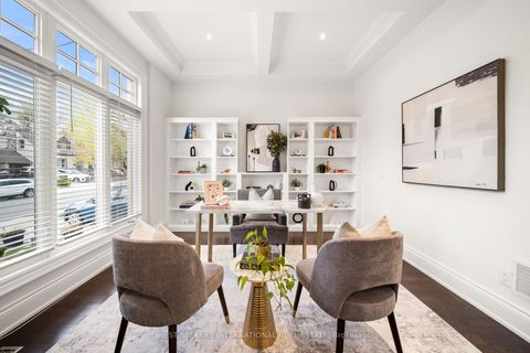 Photo 6 at 117 Parkview Hill Crescent, Parkview, Toronto