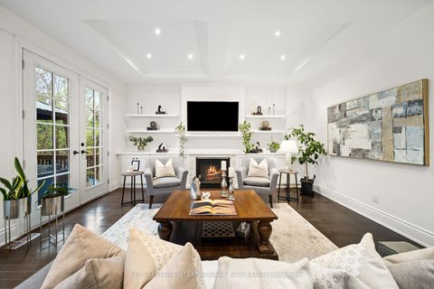 Photo 13 at 117 Parkview Hill Crescent, Parkview, Toronto