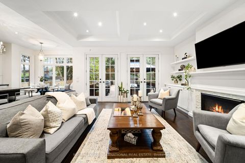 Photo 15 at 117 Parkview Hill Crescent, Parkview, Toronto