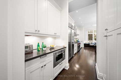 Photo 20 at 117 Parkview Hill Crescent, Parkview, Toronto