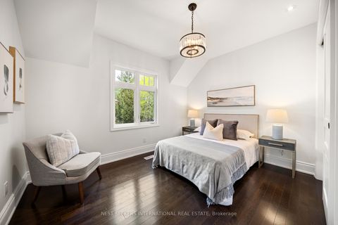 Photo 28 at 117 Parkview Hill Crescent, Parkview, Toronto