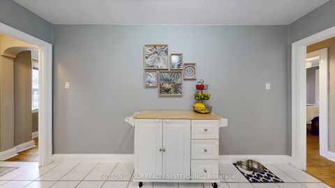 Photo 10 at 51 Juliet Crescent, Eglinton West, Toronto