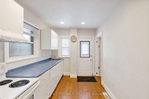 Photo 18 at 511 Davenport Road, Casa Loma, Toronto