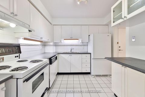 Photo 10 at 306 - 928 Millwood Road, Leaside, Toronto