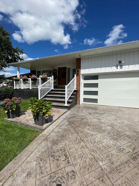 Photo 1 at 12 Warlingham Court, West Deane, Toronto