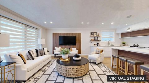 Photo 5 at 12 Warlingham Court, West Deane, Toronto