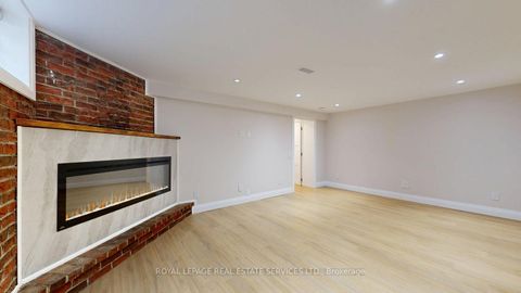 Photo 33 at 12 Warlingham Court, West Deane, Toronto