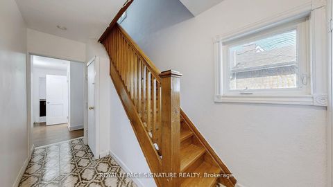 Photo 5 at 1130 Woodbine Avenue, East York, Toronto