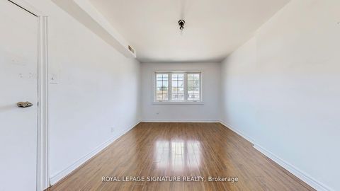 Photo 6 at 1130 Woodbine Avenue, East York, Toronto