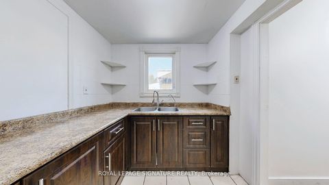 Photo 11 at 1130 Woodbine Avenue, East York, Toronto