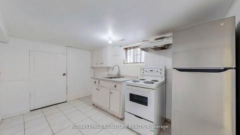 Photo 31 at 1130 Woodbine Avenue, East York, Toronto