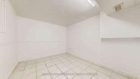 Photo 33 at 1130 Woodbine Avenue, East York, Toronto