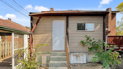 Photo 41 at 1130 Woodbine Avenue, East York, Toronto