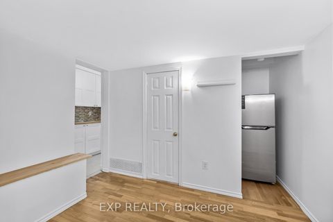 Photo 19 at 722 Weston Road, Smythe, Toronto