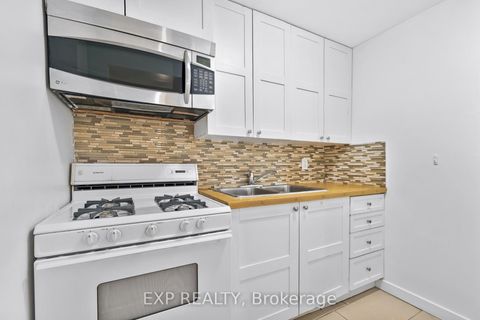 Photo 21 at 722 Weston Road, Smythe, Toronto