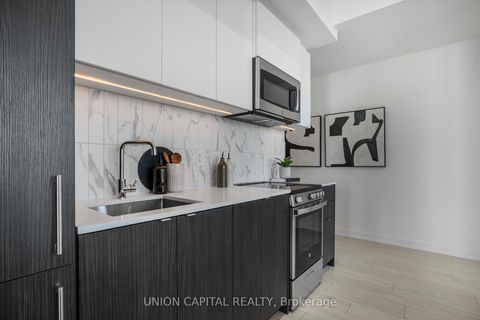 Photo 6 at 319 - 500 Dupont Street, Annex, Toronto