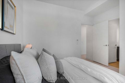 Photo 11 at 319 - 500 Dupont Street, Annex, Toronto
