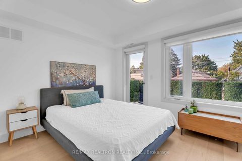 Photo 13 at 38 Alameda Avenue, Oakwood Village, Toronto