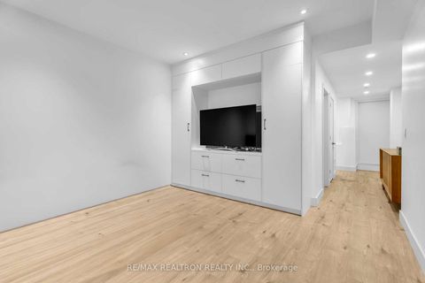 Photo 33 at 38 Alameda Avenue, Oakwood Village, Toronto