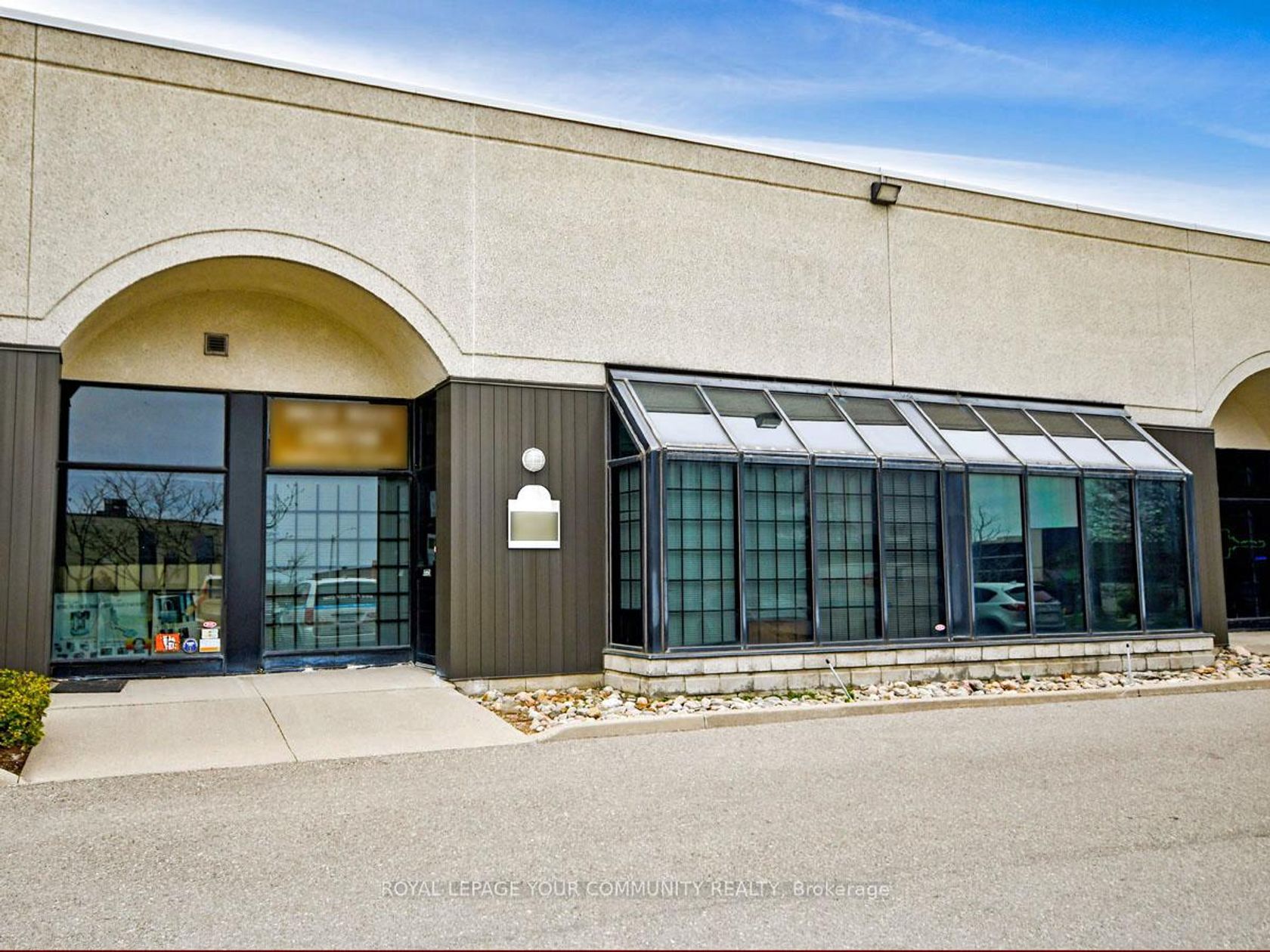 3 - 800 Petrolia Road, York University Heights, Toronto photo number 2