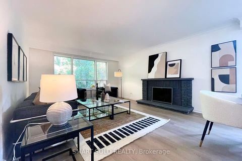 Photo 3 at 81 Maxome Avenue, Newtonbrook East, Toronto