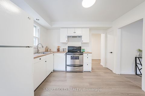 Photo 5 at 81 Maxome Avenue, Newtonbrook East, Toronto