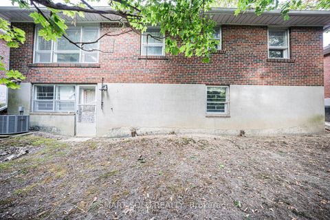Photo 21 at 81 Maxome Avenue, Newtonbrook East, Toronto