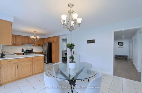 Photo 18 at 27 Looking Glass Crescent, East Woodbridge, Vaughan