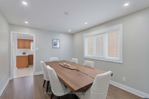 Photo 22 at 27 Looking Glass Crescent, East Woodbridge, Vaughan