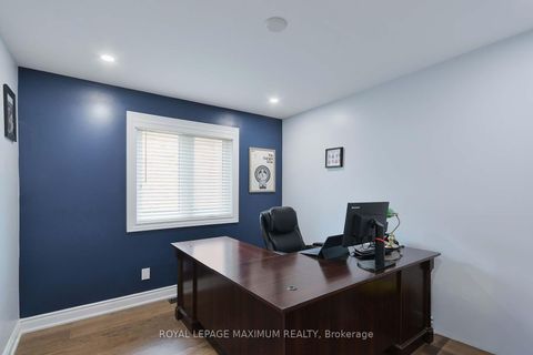 Photo 24 at 27 Looking Glass Crescent, East Woodbridge, Vaughan