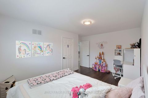 Photo 38 at 27 Looking Glass Crescent, East Woodbridge, Vaughan