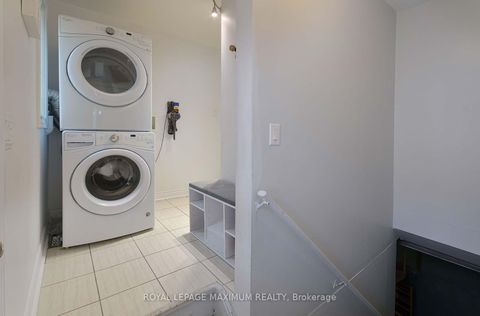 Photo 42 at 27 Looking Glass Crescent, East Woodbridge, Vaughan