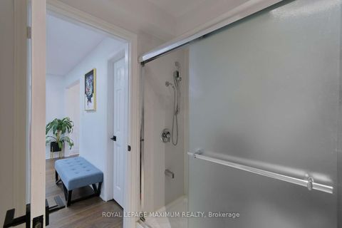 Photo 43 at 27 Looking Glass Crescent, East Woodbridge, Vaughan