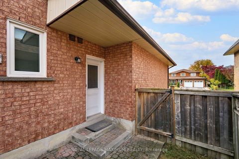 Photo 44 at 27 Looking Glass Crescent, East Woodbridge, Vaughan