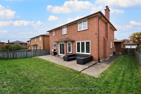 Photo 47 at 27 Looking Glass Crescent, East Woodbridge, Vaughan