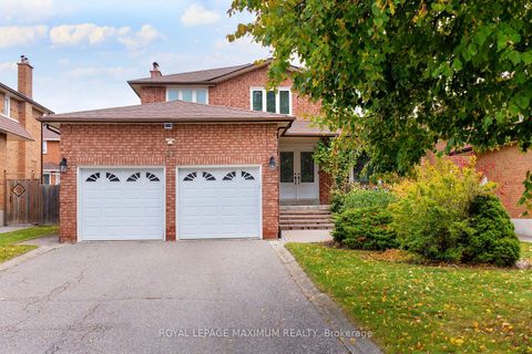 Photo 48 at 27 Looking Glass Crescent, East Woodbridge, Vaughan